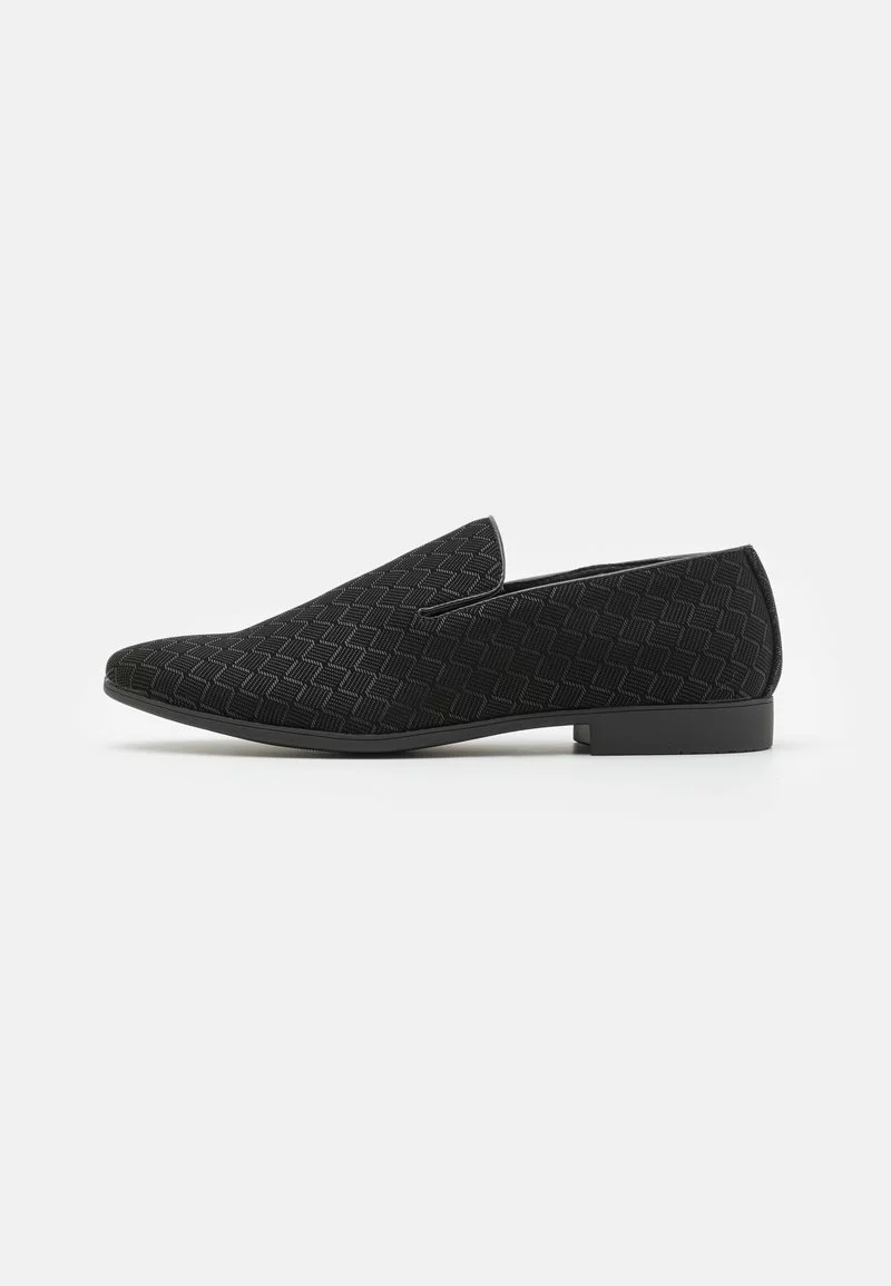 Pier One Slipper - Black 1 Pier One Slipper - Black