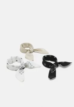 Pier One BANDANA UNISEX 3 PACK - Tuch - Black/white/beige -Pier One Geschäft 07b97c3020c049de90779ce451692b29 1