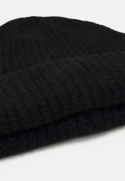 Pier One SHORT MICRO BEANIE UNISEX - Mütze - Black -Pier One Geschäft 0ebb65d54b0643c5908d2c2364f4ca2c