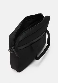 Pier One UNISEX - Notebooktasche - Black 8 Pier One UNISEX - Notebooktasche - Black -Pier One Geschäft 1256a40ca25f42429da5307377a7504c
