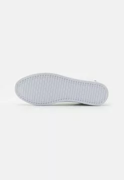 Pier One Sneaker Low - White 10 Pier One Sneaker Low - White -Pier One Geschäft 1c6c4b6fe6694eb1bde18a4f500b7a39