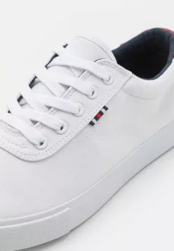 Pier One UNISEX - Sneaker Low - White -Pier One Geschäft 28ee7fd19ea844d7a0d4e6ba9e72e934