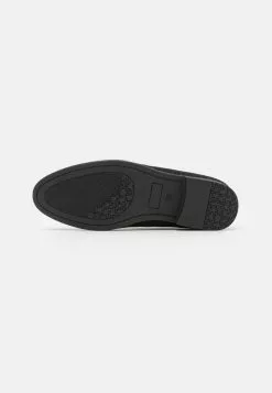 Pier One Slipper - Black 10 Pier One Slipper - Black -Pier One Geschäft 42b979e5a07b4ed8bd23bd3949b05fca