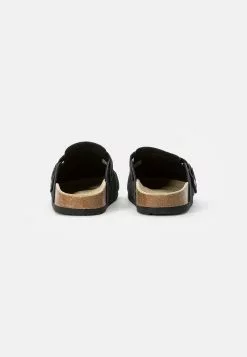 Pier One Pantolette Flach - Black -Pier One Geschäft 4d309a52050a4badb4012456e00dd92b