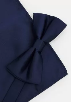 Pier One SET - Einstecktuch - Dark Blue 9 Pier One SET - Einstecktuch - Dark Blue -Pier One Geschäft 4d3d06ee29cd456e8d877f6a3ce17af0