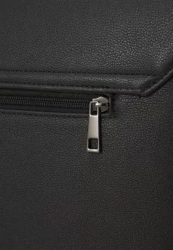 Pier One Umhängetasche - Black 10 Pier One Umhängetasche - Black -Pier One Geschäft 62d724f6de5f4920b897e4e1d27e8fad