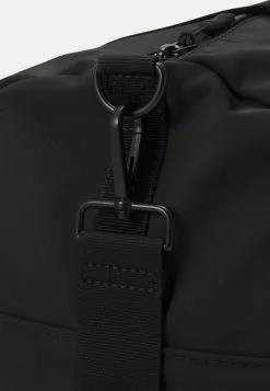 Pier One UNISEX - Sporttasche - Black -Pier One Geschäft 698f1b29d6a44ddc92266edae733d03e