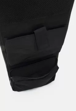 Pier One UNISEX - Kosmetiktasche - Black 8 Pier One UNISEX - Kosmetiktasche - Black -Pier One Geschäft 760611de3d6d4930a6273bab571ac3e1