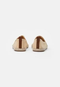Pier One RENA ESPADRILLE UNISEX - Espadrille - Beige -Pier One Geschäft 8310eea23d7d45459447954d543b0c0d