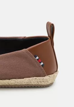 Pier One UNISEX - Espadrille - Brown -Pier One Geschäft 9a52ce945a2849ed8945c8f267c0bb52