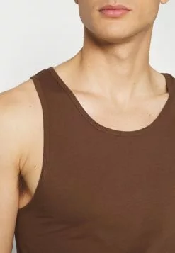 Pier One 3PCK SKIN TONE RIB VEST - Unterhemd/-shirt - Brown -Pier One Geschäft 9f31fc2f68bd4a4785af045b430b1d83