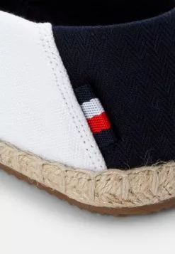 Pier One Espadrille - White - Dark Blue -Pier One Geschäft a179fcff0fc649dd997161588d96d0d4