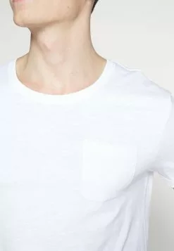 Pier One T-Shirt Basic - White 10 Pier One T-Shirt Basic - White -Pier One Geschäft a63524296eb7468f8bac4e01312591ed