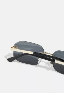 Pier One UNISEX - Sonnenbrille - Black 8 Pier One UNISEX - Sonnenbrille - Black -Pier One Geschäft cd37878cc7dd4c31b424ae80f2f4c985