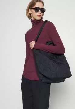 Pier One 2 PACK - Langarmshirt - Bordeaux/dark Blue 10 Pier One 2 PACK - Langarmshirt - Bordeaux/dark Blue -Pier One Geschäft d2615e04deb9419db6c41a5fcc3d6b1a