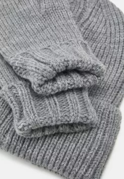 Pier One SET - Mütze - Grey 9 Pier One SET - Mütze - Grey -Pier One Geschäft e50e53f6a53e4867a382c1ae80f58312