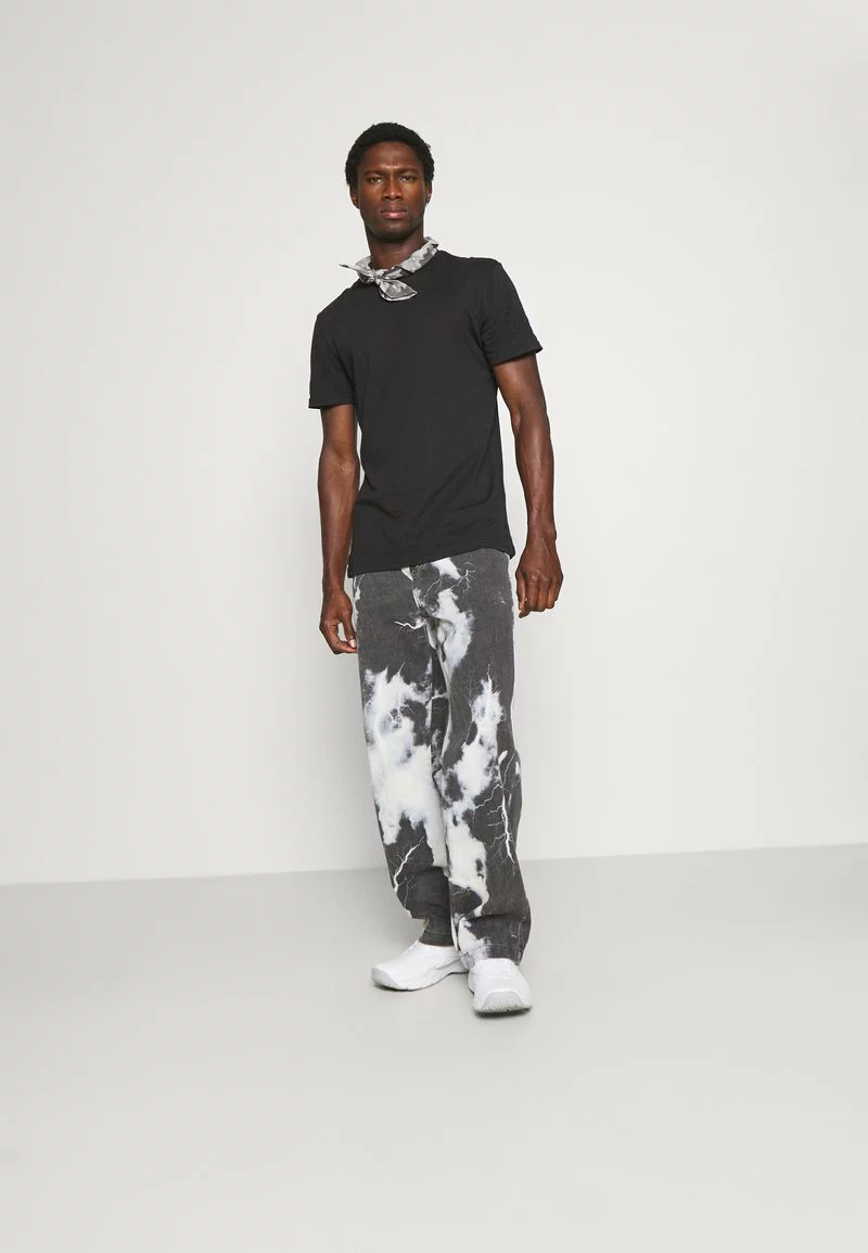 Pier One 3 PACK - T-Shirt Basic - Black/mottled Dark Grey/bordeaux 1 Pier One 3 PACK - T-Shirt Basic - Black/mottled Dark Grey/bordeaux