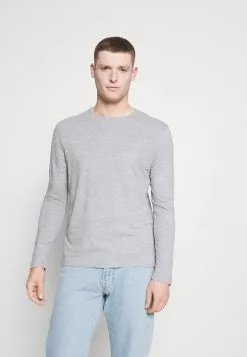 Pier One 5 PACK - Langarmshirt - White/dark Blu/grey 9 Pier One 5 PACK - Langarmshirt - White/dark Blu/grey -Pier One Geschäft f1774a4a7a3f444e865f7b6e75b4c3ba