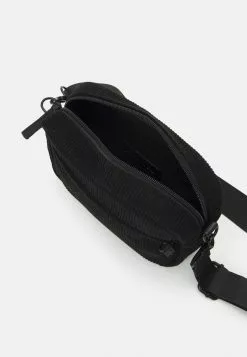 Pier One UNISEX - Umhängetasche - Black -Pier One Geschäft f6e97ec080334bee84e0beb3736ab78d