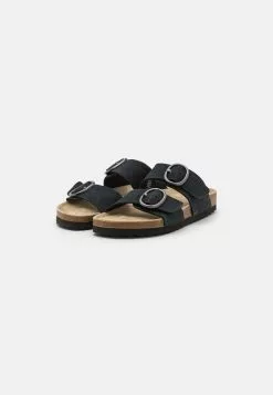 Pier One LEATHER - Pantolette Flach - Black -Pier One Geschäft fefde2b9b36946c6bf099f832a1ca0bd